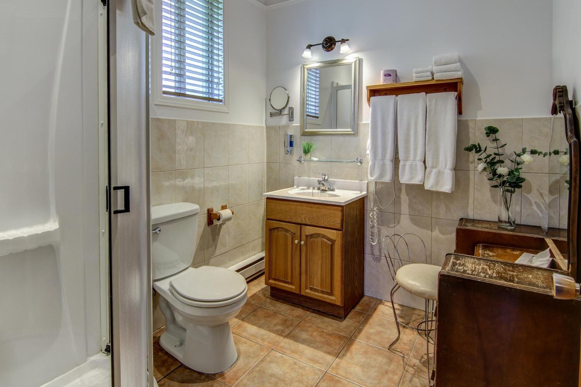 Auberge Presbytere Mont Lac-Vert Hebertville Bagian luar foto