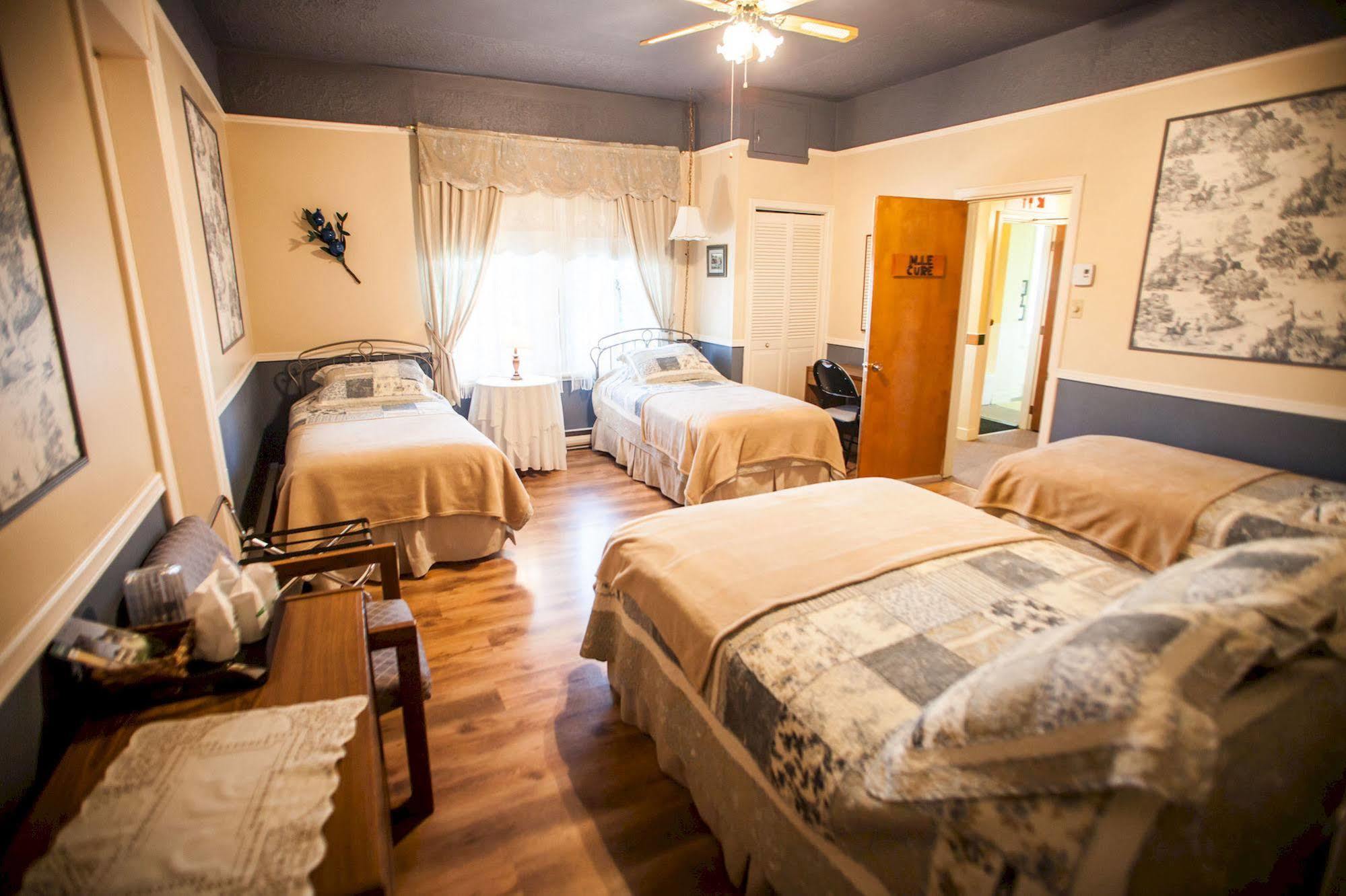 Auberge Presbytere Mont Lac-Vert Hebertville Bagian luar foto