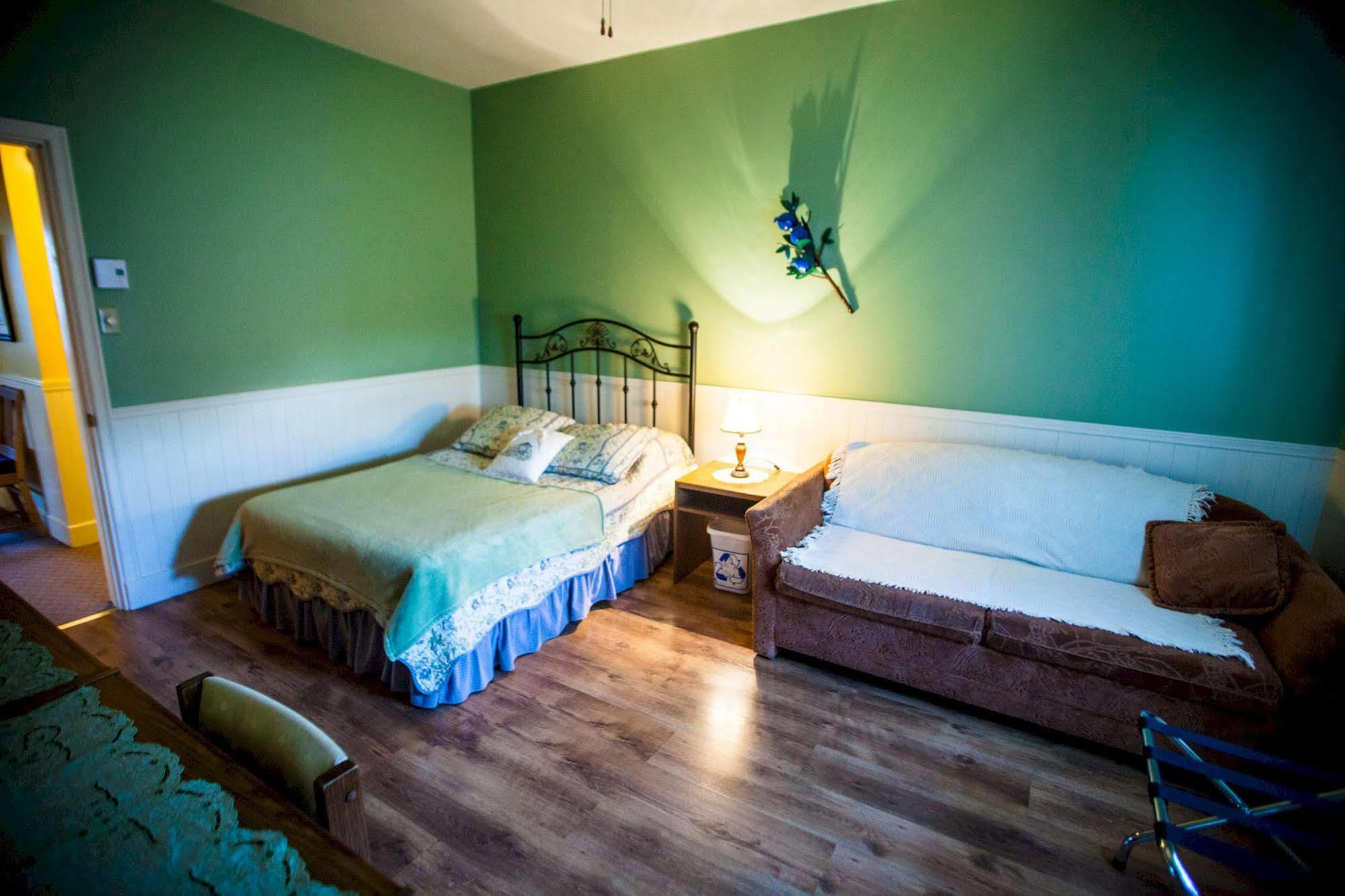 Auberge Presbytere Mont Lac-Vert Hebertville Bagian luar foto