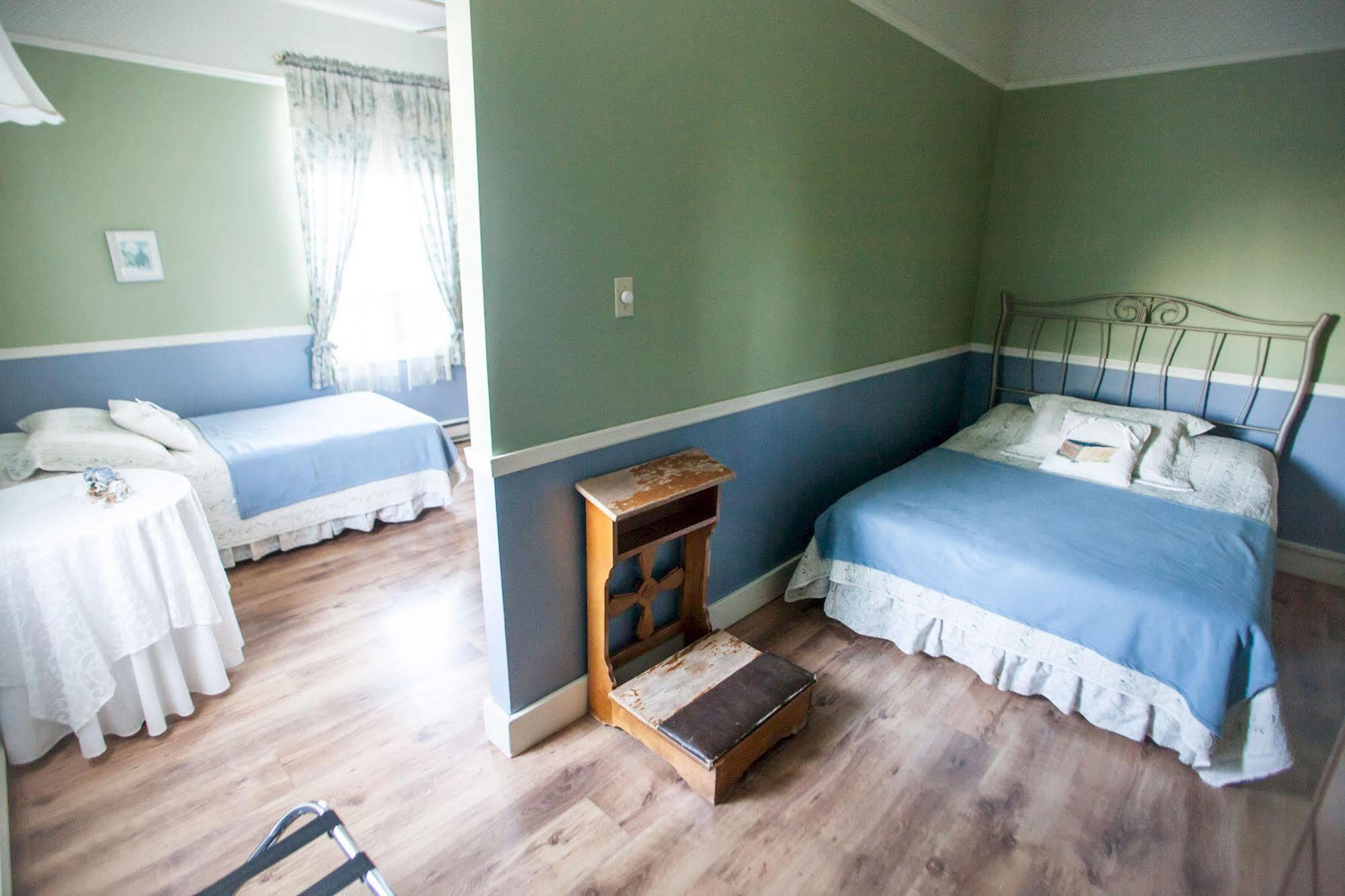 Auberge Presbytere Mont Lac-Vert Hebertville Bagian luar foto