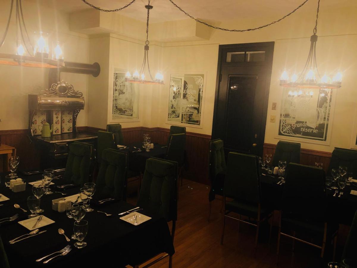 Auberge Presbytere Mont Lac-Vert Hebertville Bagian luar foto